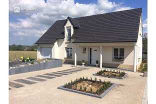 JULIE PALISSADE 1.jpg